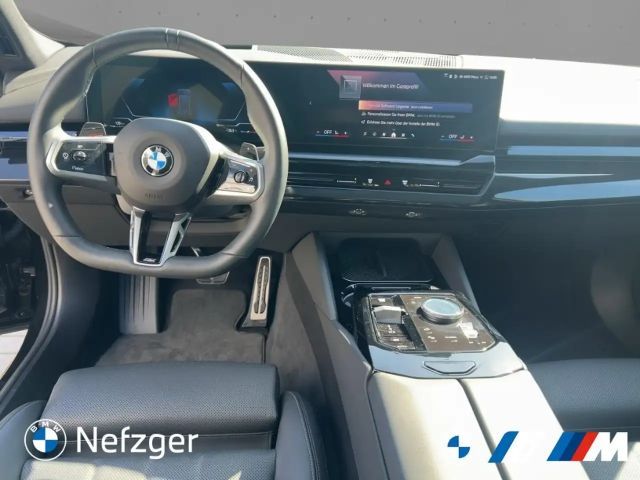 BMW 520 520d M-Sport Touring