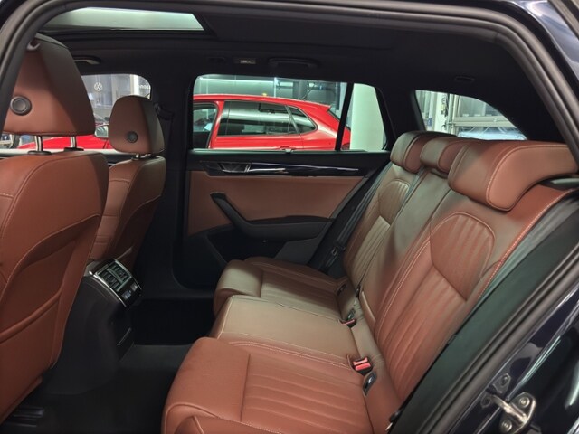 Skoda Superb 2.0 TDI Combi