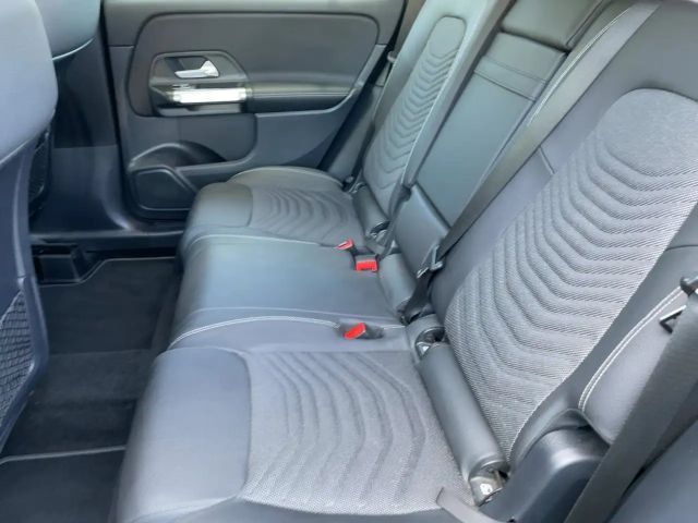 Mercedes-Benz GLB 220 4MATIC Progressive