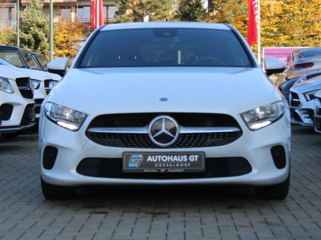 Mercedes-Benz A 180 /Sitzhzg/Kamera/Navi/Spur/Tempomat/AHK