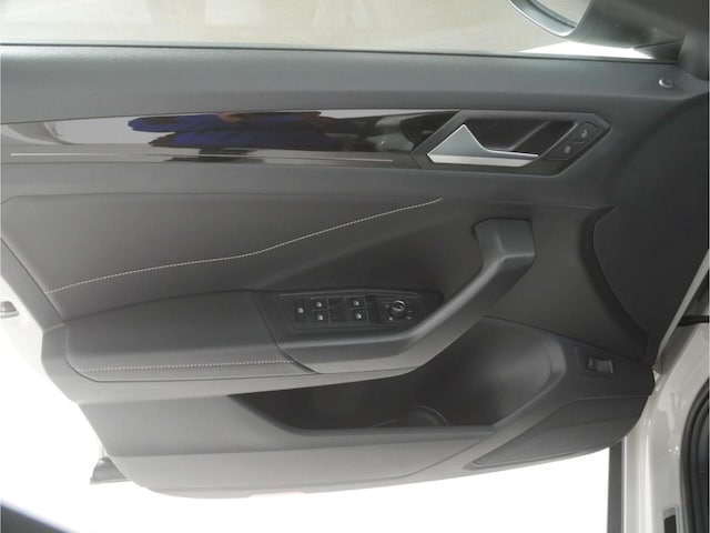 Volkswagen T-Roc 1.5 TSI R-Line Style