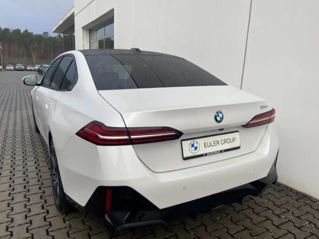 BMW 520 520i M-Sport Sedan