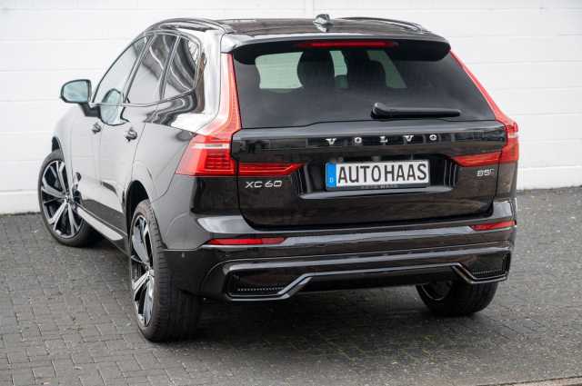 Volvo XC60 AWD Dark Plus