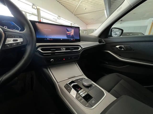 BMW 320 320d Sedan xDrive