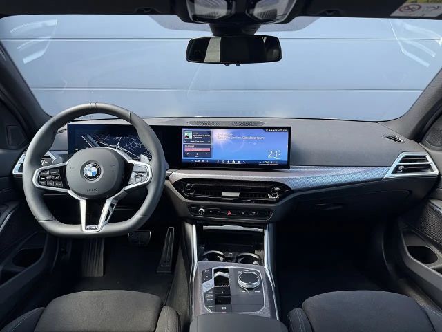 BMW 318 318i M-Sport Sedan