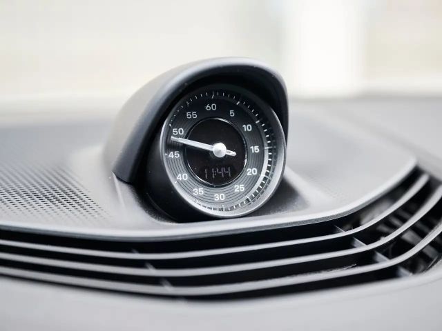 Porsche Taycan Turbo