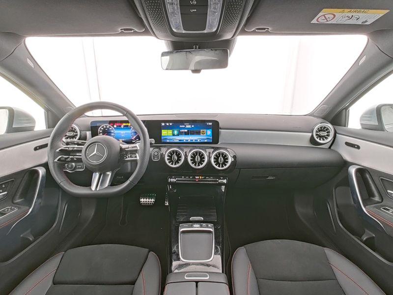 Mercedes-Benz A 200 AMG Line