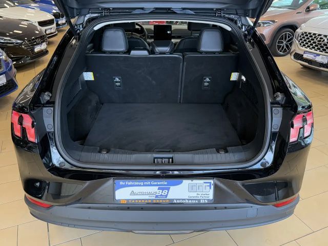 Ford Mustang Mach-E ST Line