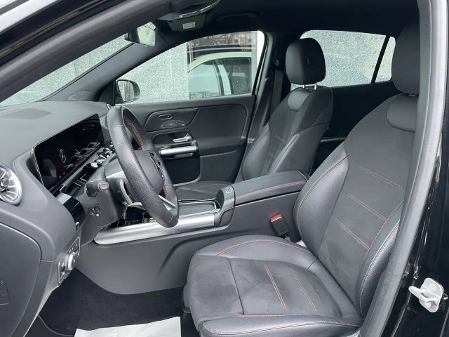 Mercedes-Benz GLA 220 4MATIC AMG Line