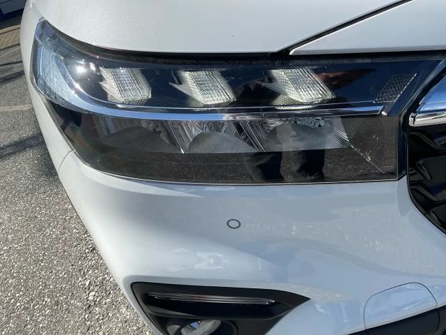 Suzuki S-Cross Flash