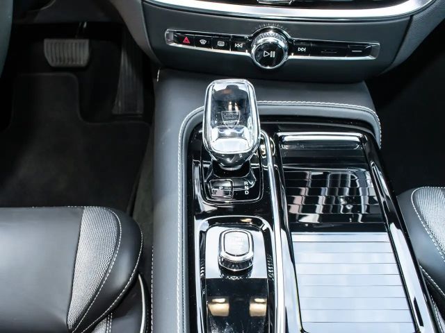 Volvo V60 AWD Dark Plus Recharge T8