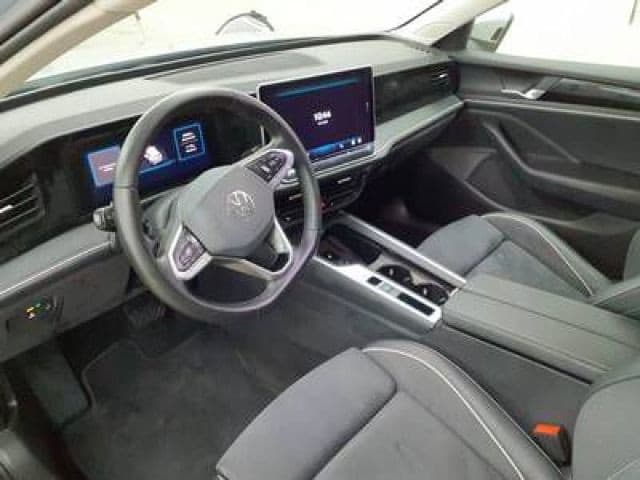 Volkswagen Passat 1.5 eTSI Business DSG Variant