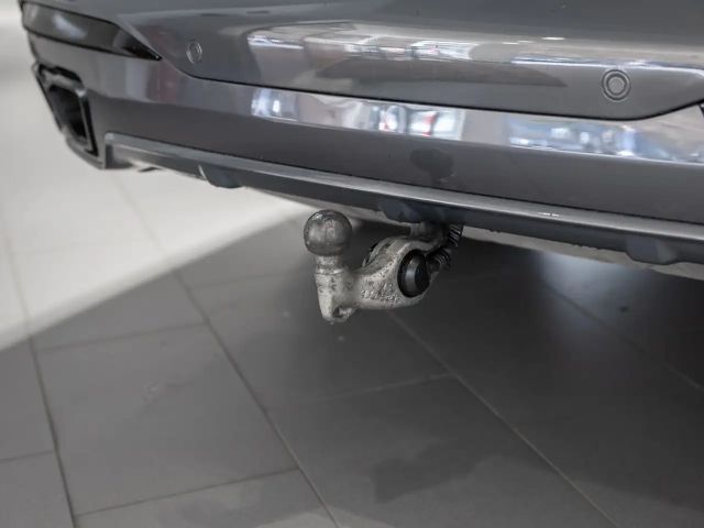 BMW X7 M 60i FACEL. PANO AHK HUD 360° LED STANDHZ