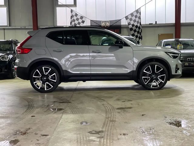 Volvo XC40 Dark Ultra