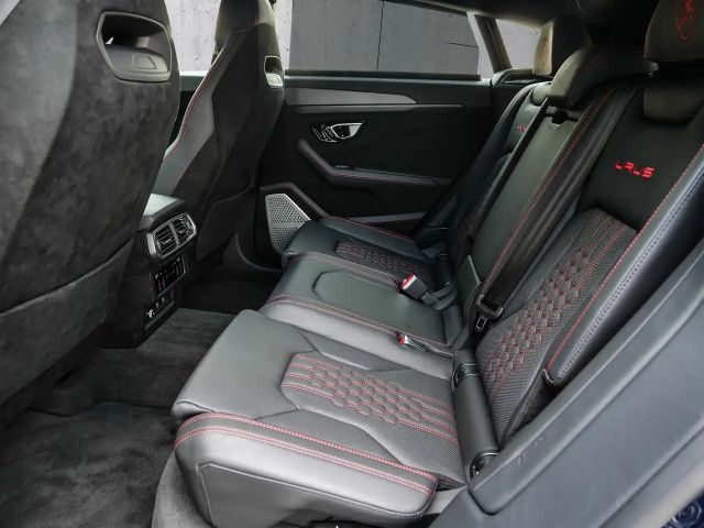 Lamborghini Urus Performante