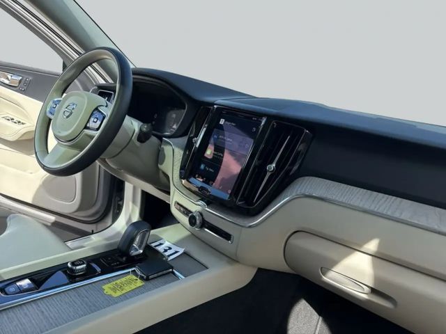 Volvo XC60 Dark Plus