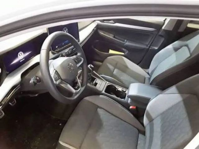 Volkswagen Golf 1.5 TSI Variant