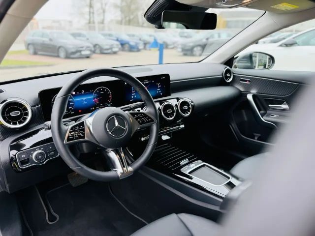 Mercedes-Benz A 180 Progressive