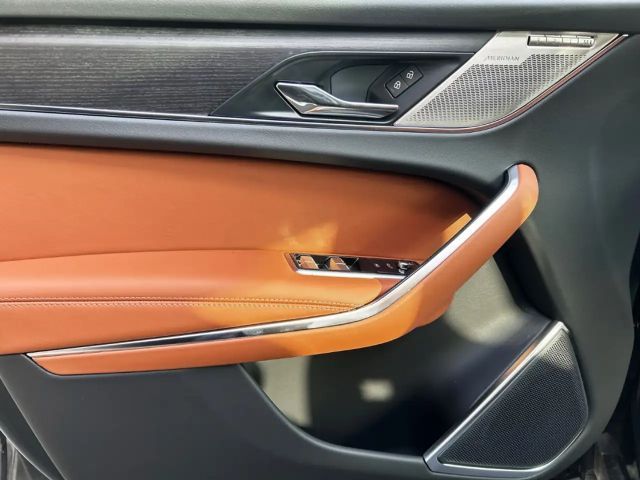 Jaguar F-Pace AWD P400