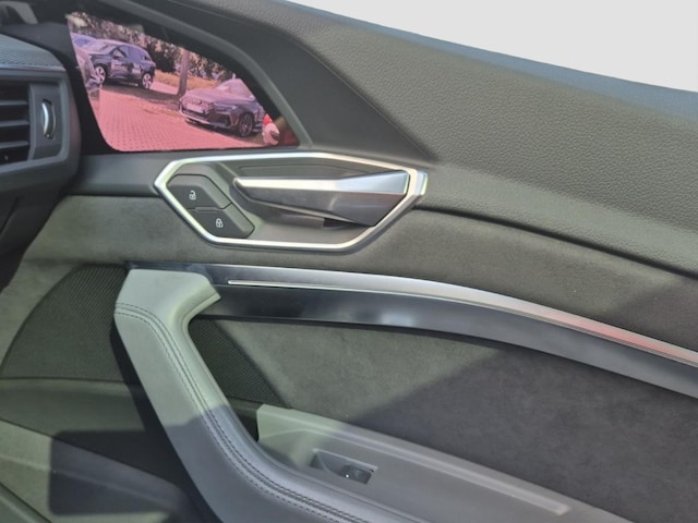 Audi Q8 e-tron 55 Quattro S-Line