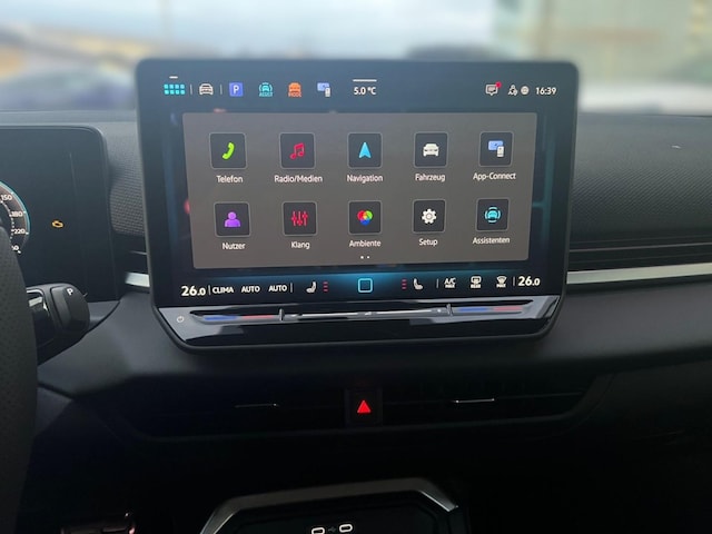 Volkswagen T-Roc 1.5 eTSI DSG R-Line