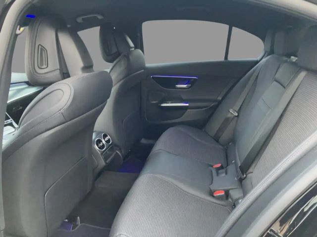 Mercedes-Benz C 200 C 200 d Sedan