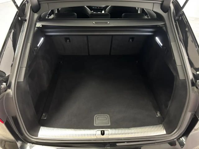 Audi A4 40 TDI Avant S-Line