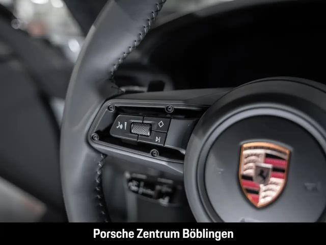 Porsche 992 Carrera Coupé GTS