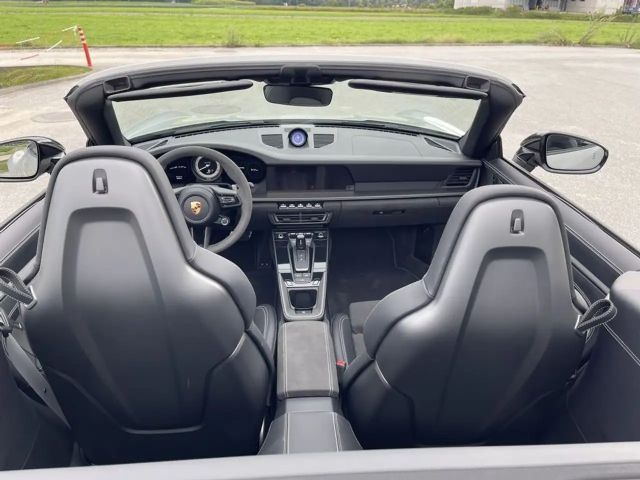 Porsche 911 4 Cabrio Carrera GTS
