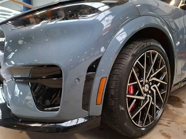 Ford Mustang Mach-E AWD GT