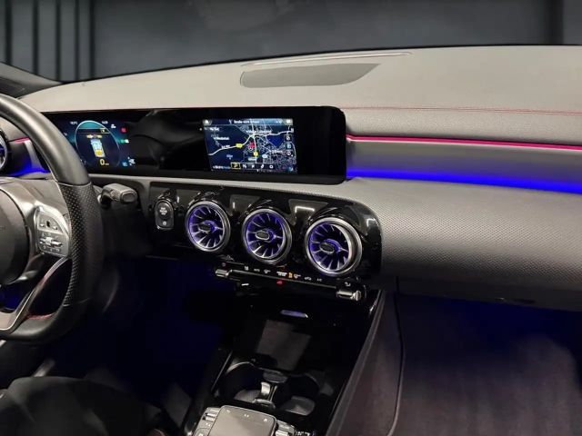 Mercedes-Benz CLA 180 AMG Line Coupé