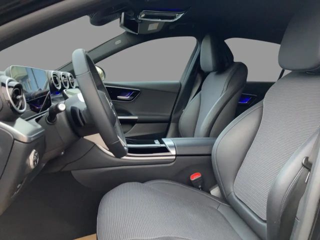 Mercedes-Benz C 200 C 200 d Sedan