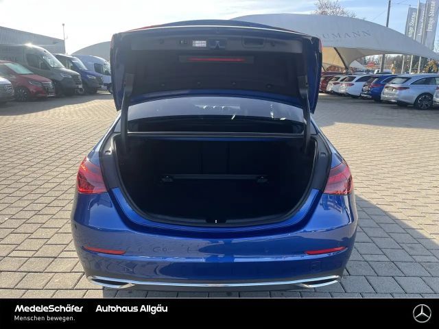 Mercedes-Benz C 300 AVANTGARDE C 300 d Sedan