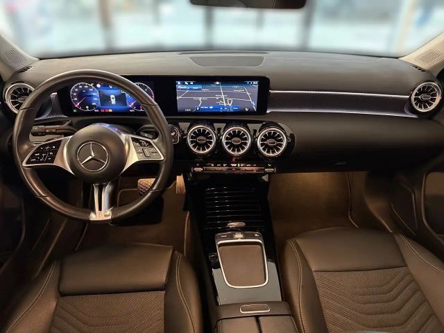 Mercedes-Benz A 180 A 180 d