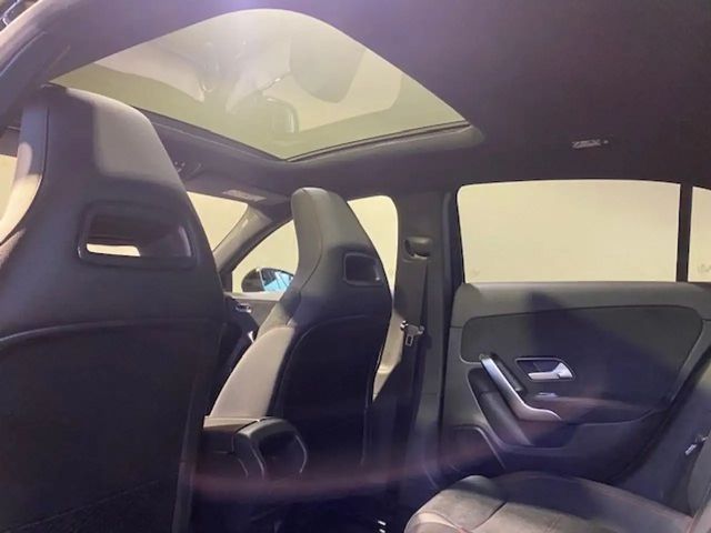 Mercedes-Benz A 200 A 200 d AMG Line