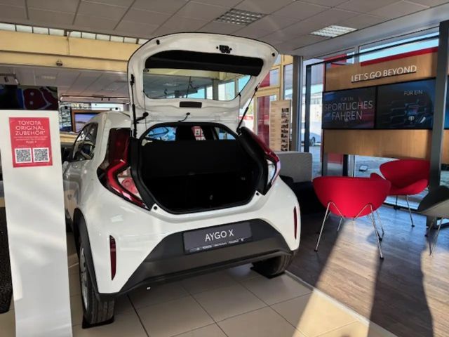Toyota Aygo X Hatchback Play X-play