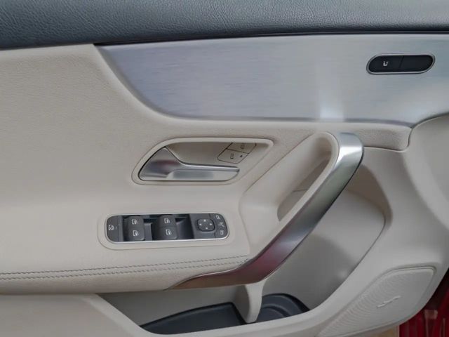 Mercedes-Benz A 200 A 200 d Progressive