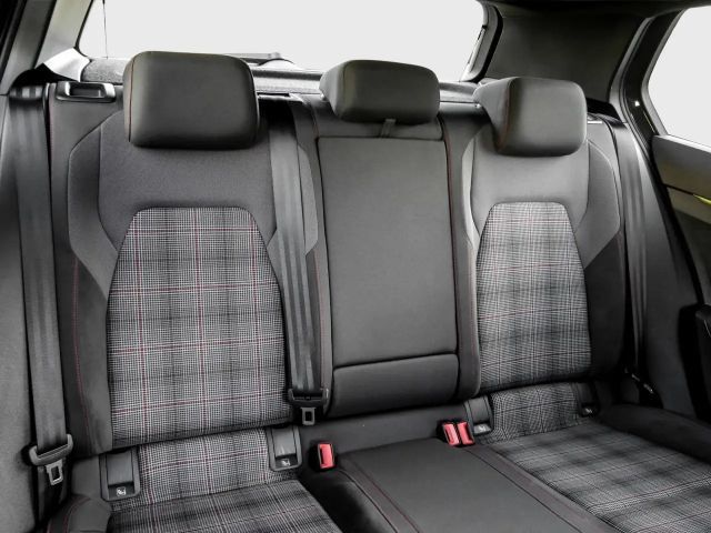 Volkswagen Golf DSG GTI Golf VIII Style