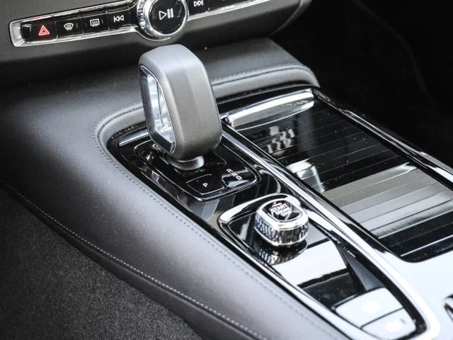 Volvo S90 AWD Dark Plus Recharge