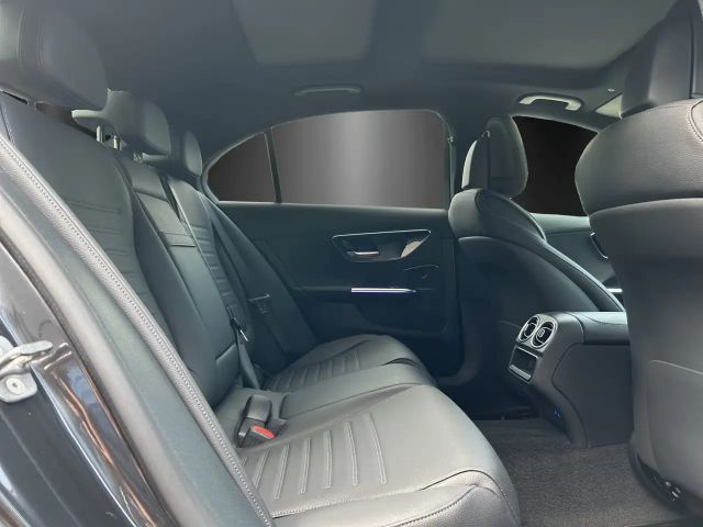 Mercedes-Benz C 220 AMG Line C 220 d Sedan