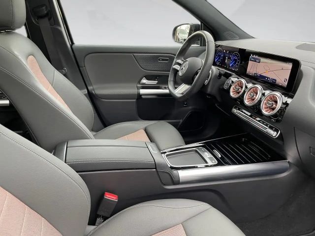 Mercedes-Benz EQA 300 4MATIC Advanced