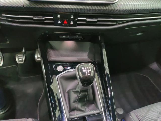 Volkswagen Golf 1.5 TSI R-Line Variant