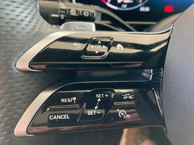 Mercedes-Benz GLC 300 4MATIC AMG Line