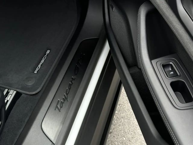 Porsche Taycan GTS Sport Turismo