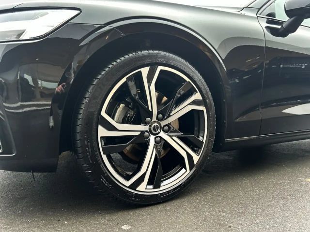 Volvo V60 Dark Plus