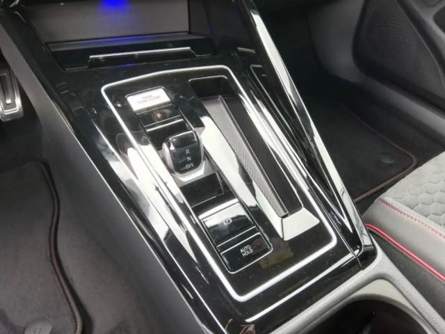 Volkswagen Golf 2.0 TSI GTI