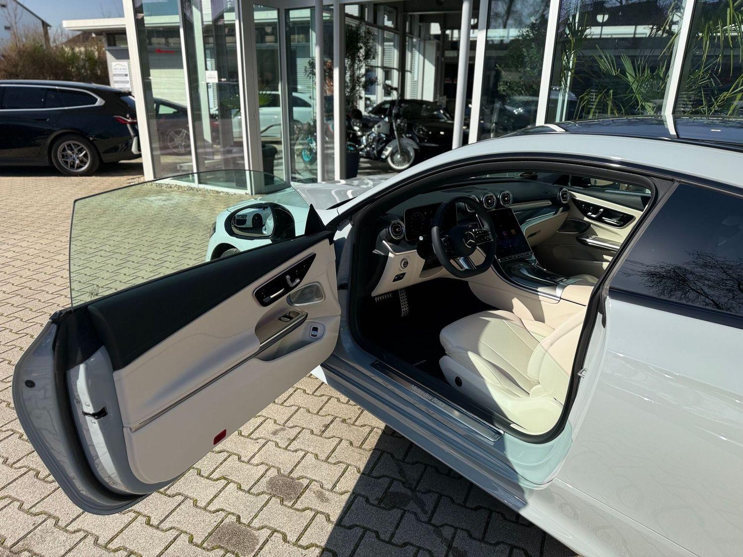 Mercedes-Benz CLE 300 4MATIC AMG Line