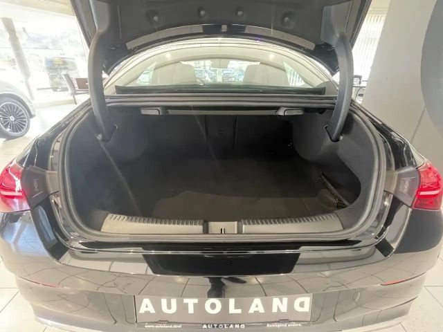 Mercedes-Benz CLA 200 AMG Line Coupé