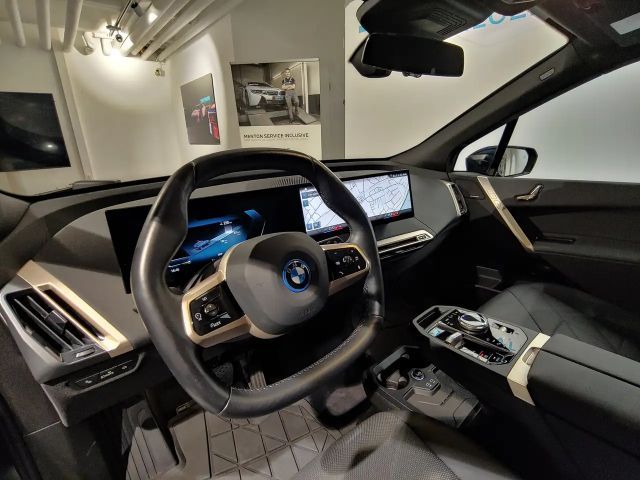 BMW iX xDrive40
