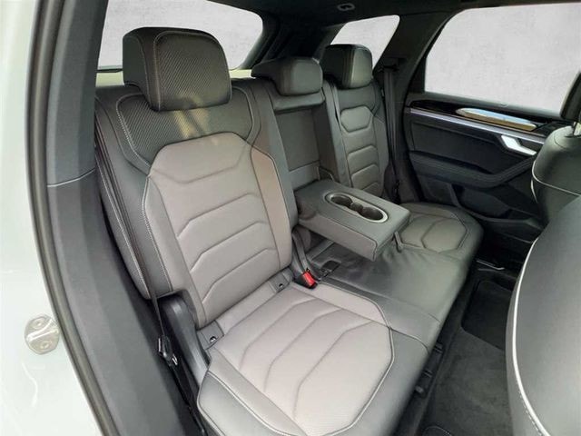 Volkswagen Touareg R-Line Style